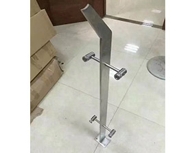 立柱成品