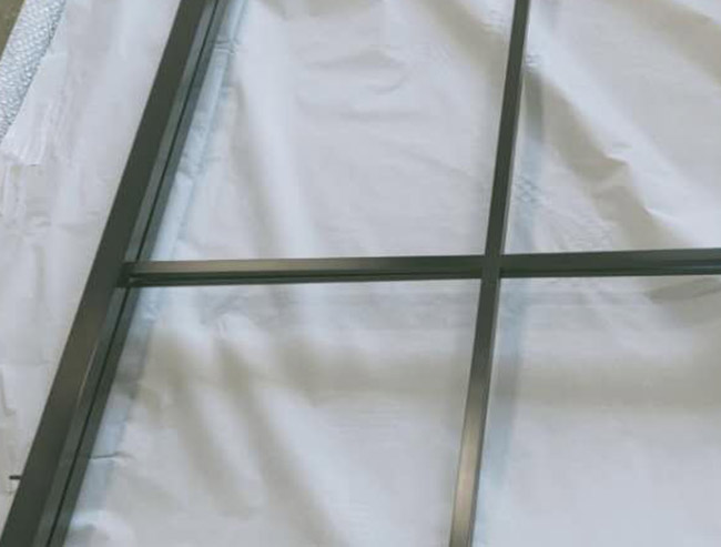 不锈钢玻璃框屏风